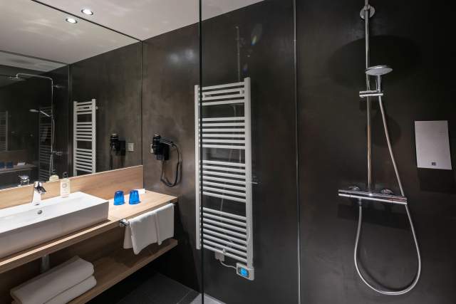 Hôtel Le Schoenenbourg - Cuarto de baño, hotel Best Western en la ruta del vino de Alsacia