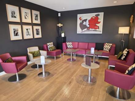 bar lounge 